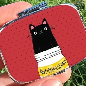 Cat Antidepressants 2-Compartment Travel Pill Container